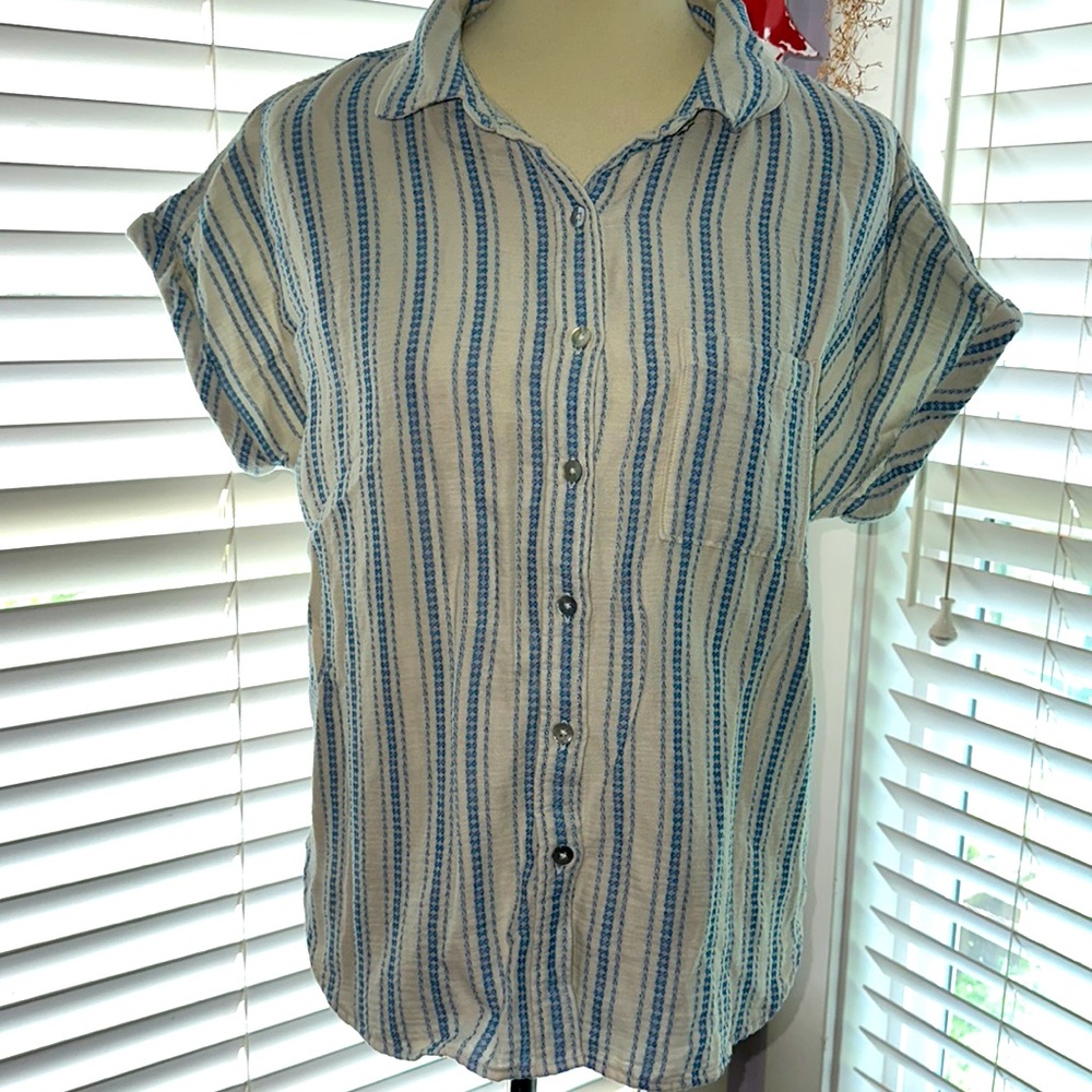 SOLD Faherty Ocean Catalina Stripe Ivory & Blue Short Sleeve Top EUC - Picture 3 of 16
